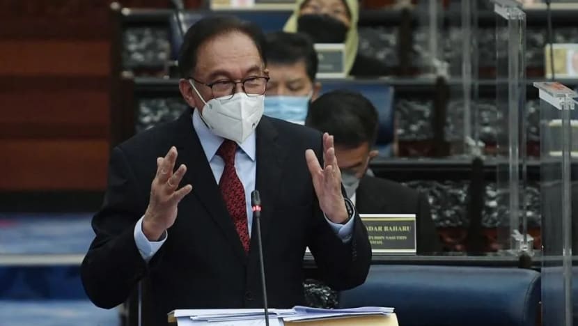 Malaysia’s 2022 GDP growth projection of 5.5% to 6.5% ‘not very realistic’: Anwar Malaysia’s 2022 GDP growth projection of 5.5% to 6.5% ‘not very realistic’: Anwar
