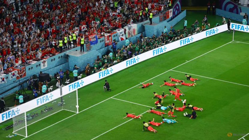 South Korea beat Portugal to squeeze into next round at World Cup