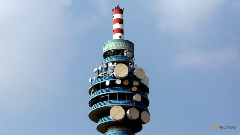 Mediaset investors agree to scrap loyalty share scheme Mediaset investors agree to scrap loyalty share scheme
