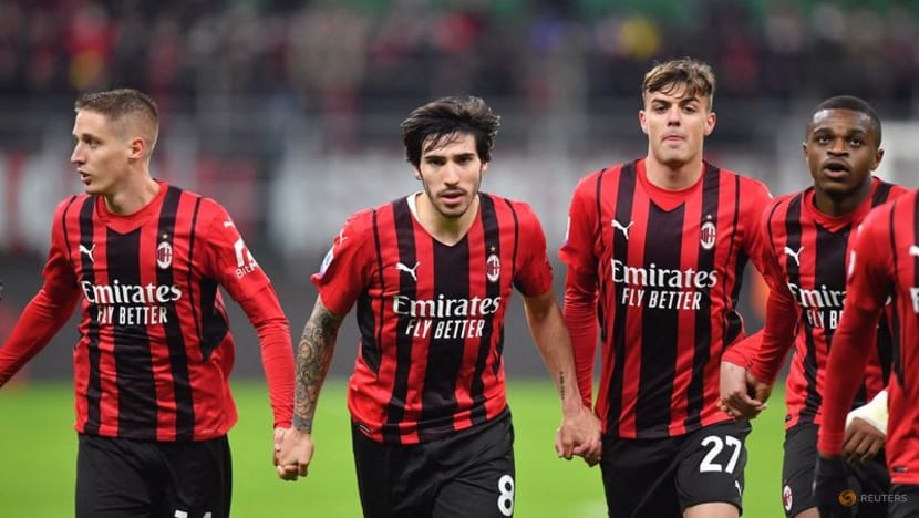 Milan close gap on leaders Inter after home win over Roma Milan close gap on leaders Inter after home win over Roma