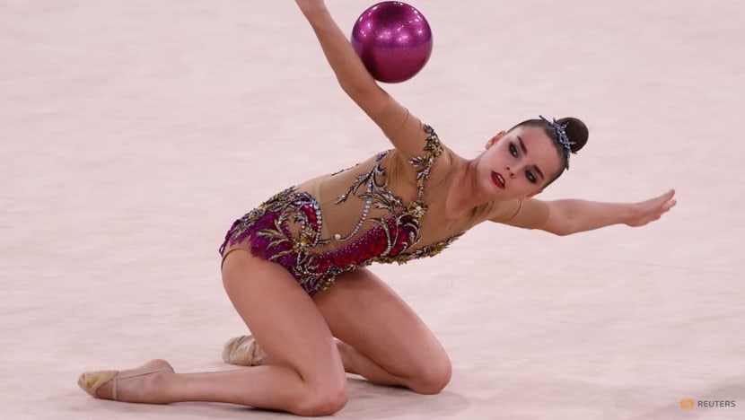 Olympics-Rhythmic Gymnastics-Russian Averina twins qualify on top ahead of finals Olympics-Rhythmic Gymnastics-Russian Averina twins qualify on top ahead of finals