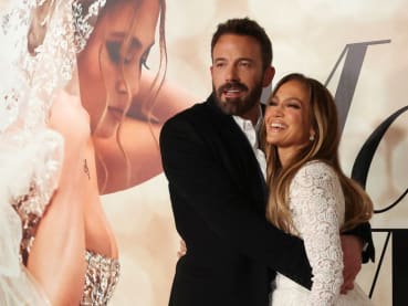 Jennifer Lopez and Ben Affleck get marriage licence in Las Vegas