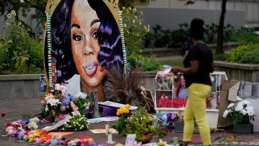 In Breonna Taylor's neighbourhood, wounds of racism are raw In Breonna Taylor's neighbourhood, wounds of racism are raw