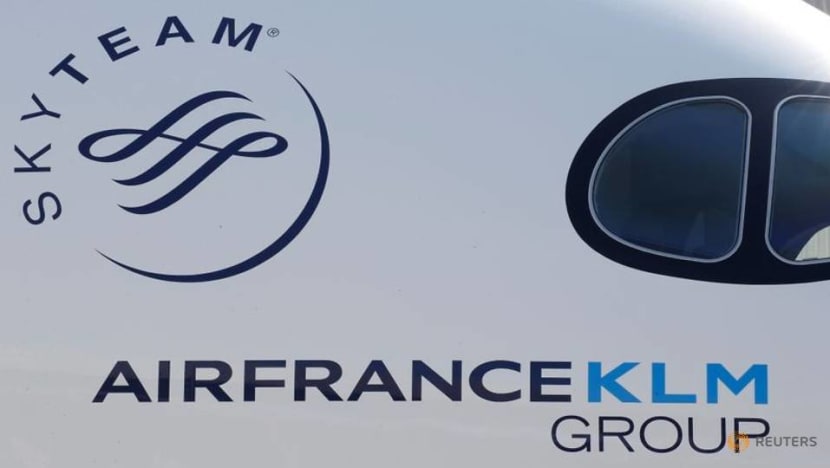 Capital hike brings Air France under government's wing Capital hike brings Air France under government's wing