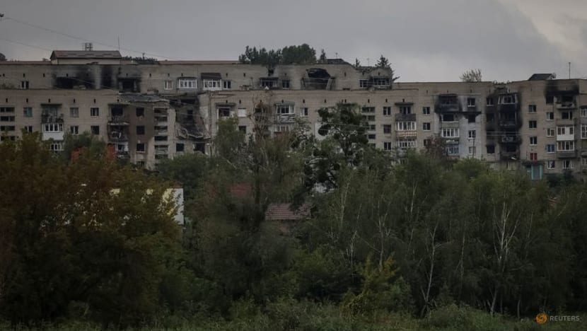 Mass grave of more than 440 bodies found in Ukraine city where Russians were ousted days ago