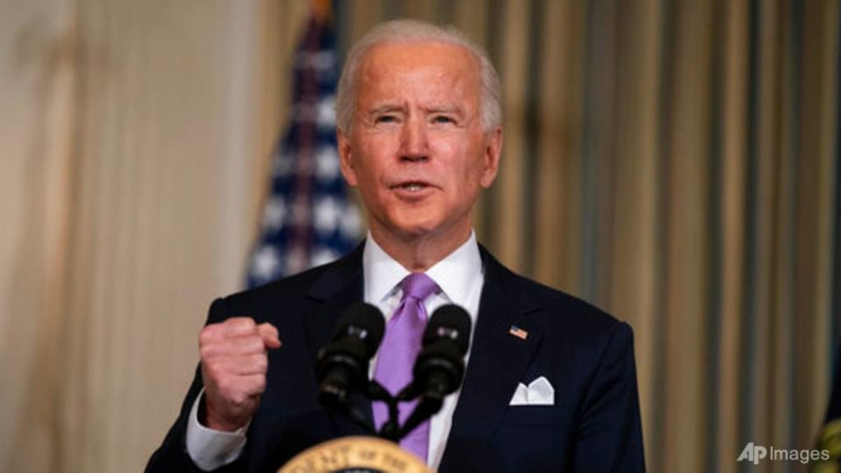 Biden mengambil langkah-langkah untuk mempersempit kesenjangan ras, mengatakan Amerika ‘siap untuk berubah’