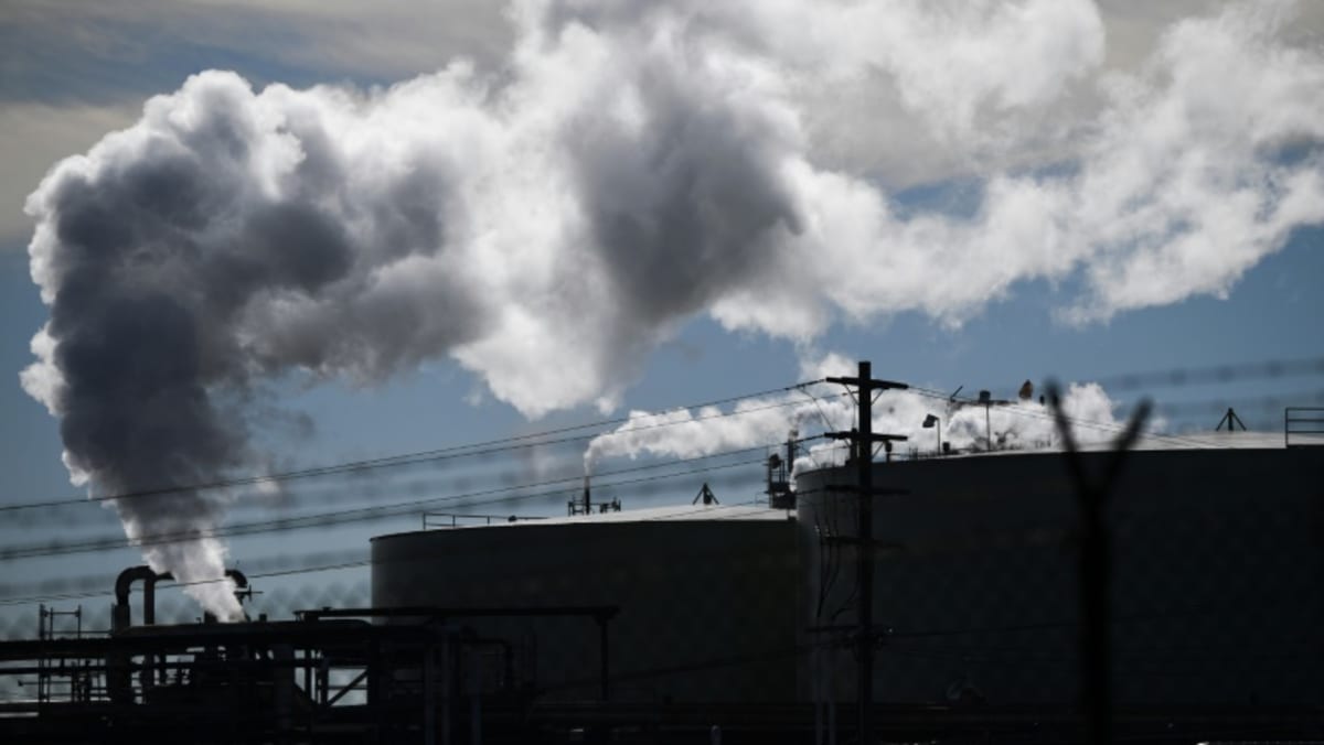 Fossil fuel plans by producing nations threatens 1.5°C limit: UN