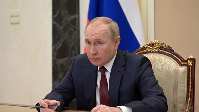 Putin orders apparent new system for banning Internet content Putin orders apparent new system for banning Internet content