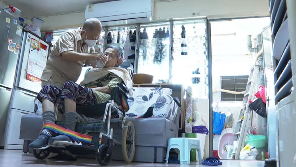 Penyakit, isolasi, dan pikiran untuk bunuh diri: Para perawat senior di Hong Kong berjuang melewati COVID-19