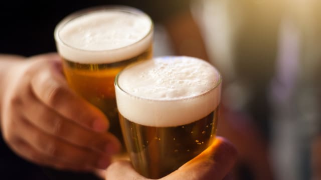 【冠状病毒19】19名男女涉嫌在酒吧群聚 被警方调查  