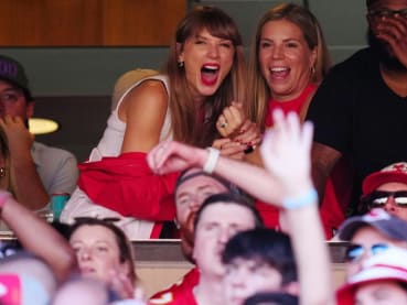 Taylor Swift attends NFL star Travis Kelce's game, stoking romance rumours