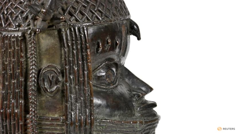 Scottish university hands over looted Benin Bronze to Nigeria Scottish university hands over looted Benin Bronze to Nigeria