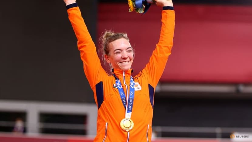 Olympics-Cycling-Heart attack survivor Braspennincx claims dream keirin gold Olympics-Cycling-Heart attack survivor Braspennincx claims dream keirin gold