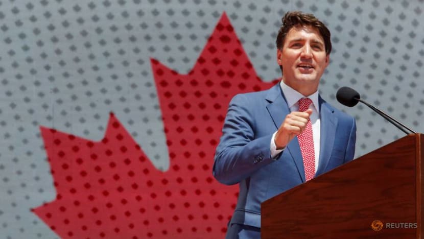 Canada's ruling Liberals to target wireless bills in election: Sources Canada's ruling Liberals to target wireless bills in election: Sources