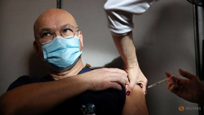 Second US vaccine ready to ship after daily record 3,580 COVID-19 deaths Second US vaccine ready to ship after daily record 3,580 COVID-19 deaths