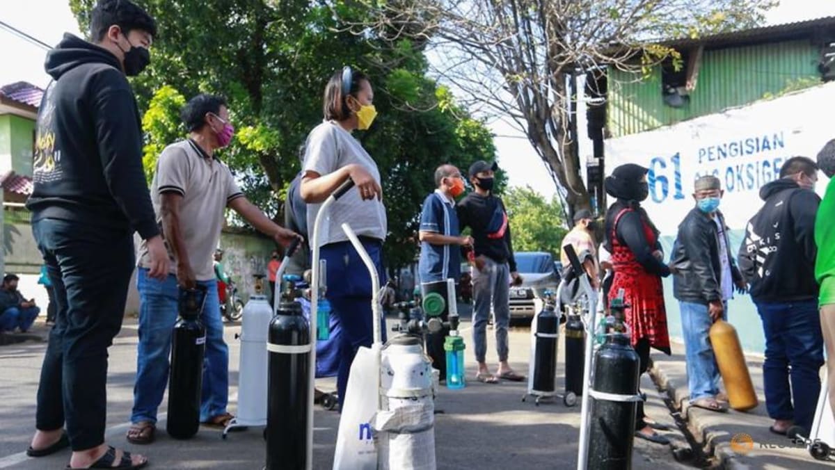 Indonesia melaporkan rekor peningkatan harian infeksi COVID-19, memesan pasokan oksigen
