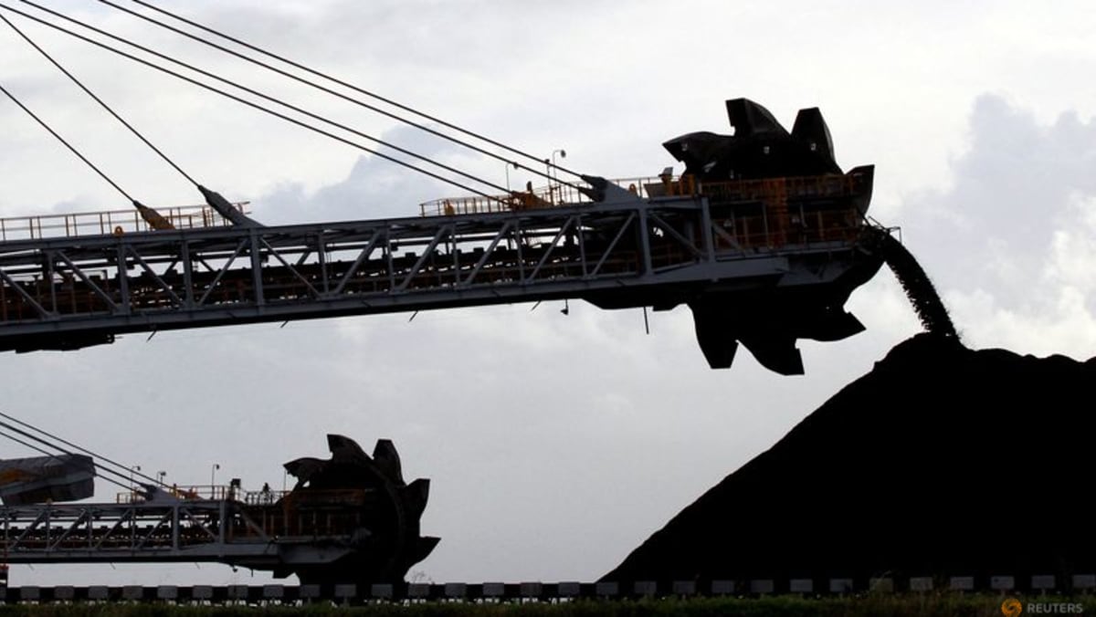 Menjelang hari libur Tiongkok, stok batu bara yang tinggi membatasi perdagangan Australia