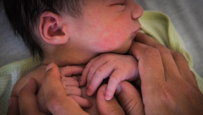 Bayi perempuan selamat dilahirkan 117 hari setelah ibunya jatuh koma