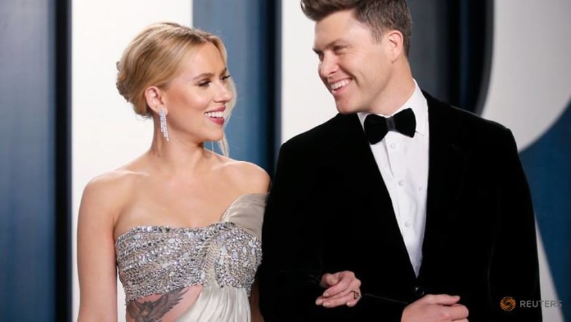 Scarlett Johansson ties knot with comedian Colin Jost Scarlett Johansson ties knot with comedian Colin Jost