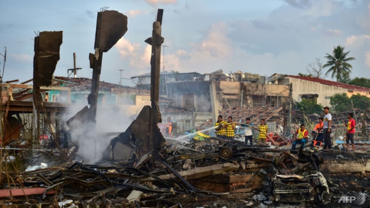 Death toll rises to at least 10 in Thai warehouse explosion