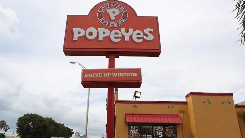 US man stabbed to death after fight over Popeyes chicken sandwich 