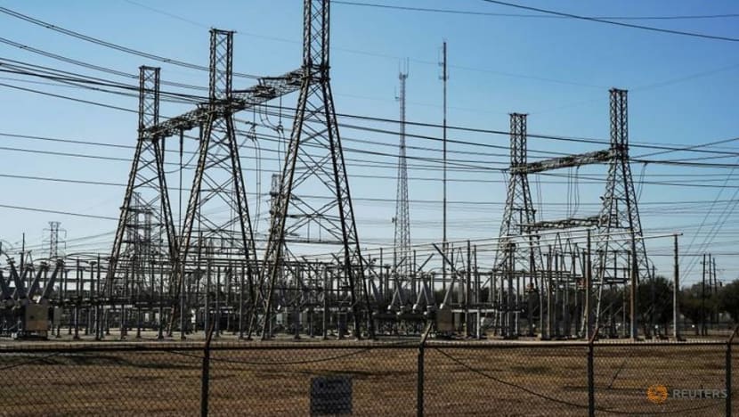 Texas power regulator, under pressure to roll back storm prices, huddles with Wall Street Texas power regulator, under pressure to roll back storm prices, huddles with Wall Street