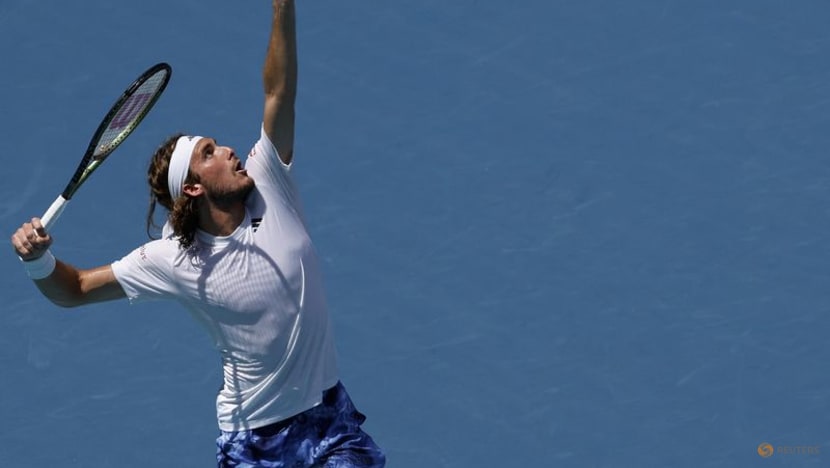 Andreescu leaves court in wheelchair, Sabalenka surges in Miami Andreescu leaves court in wheelchair, Sabalenka surges in Miami