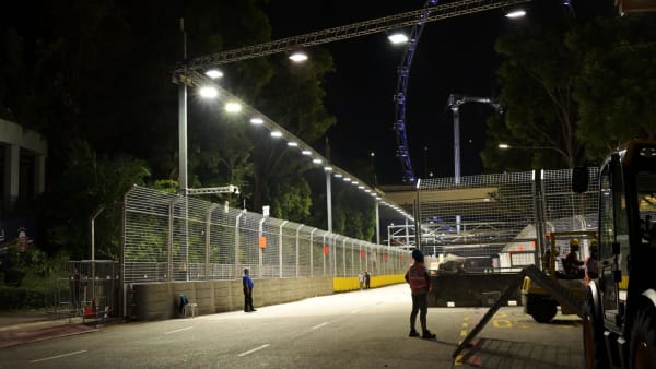 1,600 floodlights and months of preparation: This is what goes into lighting up the Singapore Grand Prix
