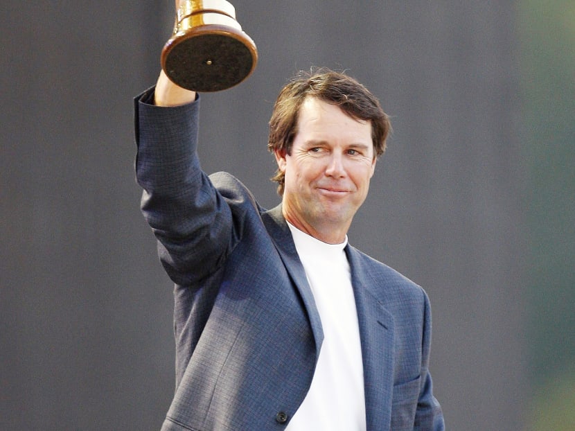 US team captain Paul Azinger holding the Ryder Cup after defeating the European team to win the 37th Ryder Cup Championship at the Valhalla Golf Club in Louisville, Kentucky in 2008. Photo: Reuters