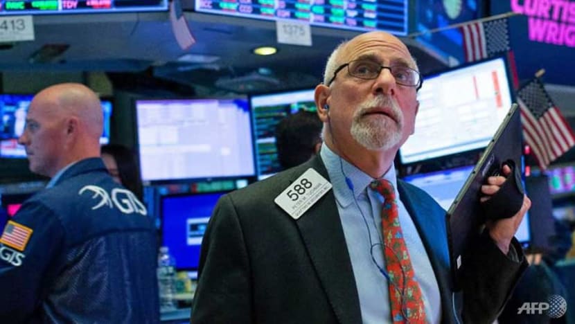 US stocks retreat after brief trade war rally