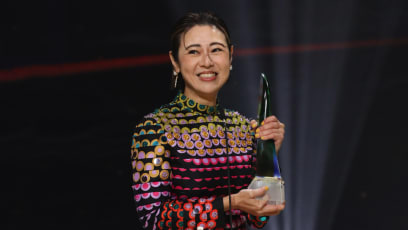 Cynthia Koh Dedicates Top 10 Popular Female Artiste Award To Fans Of Her Va-Va-Voom Dress In Greece: “I’m Going To Tag Them”