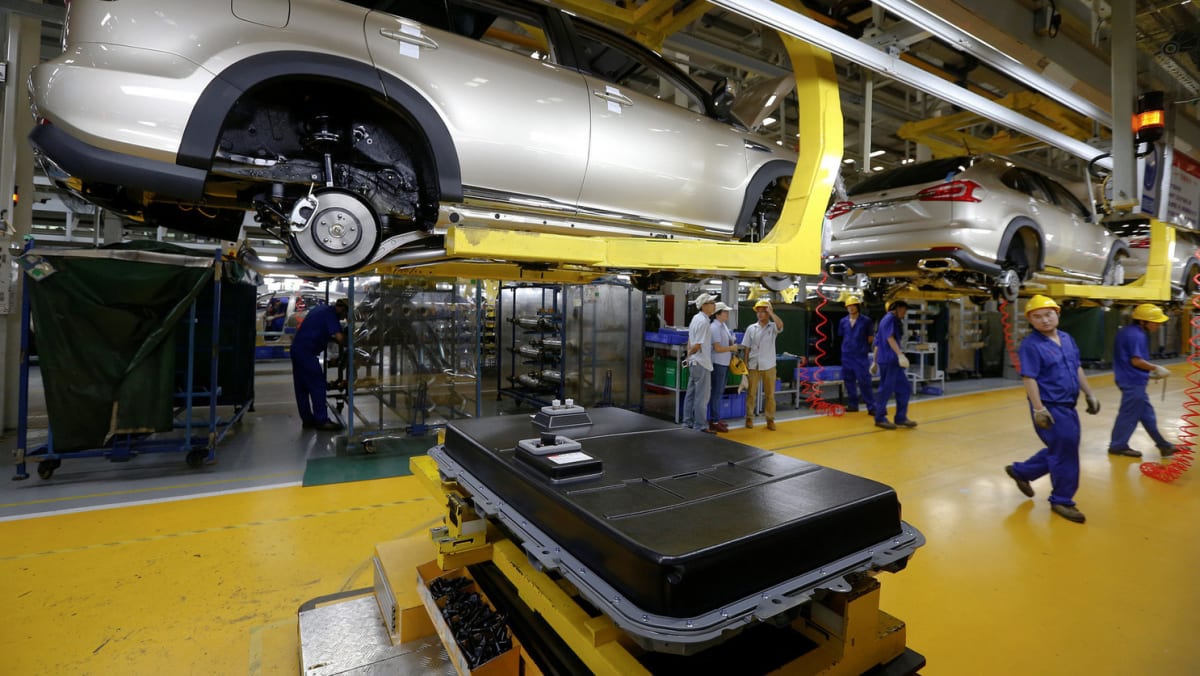 China’s fossil fuel deadline revs up electric car race TODAY