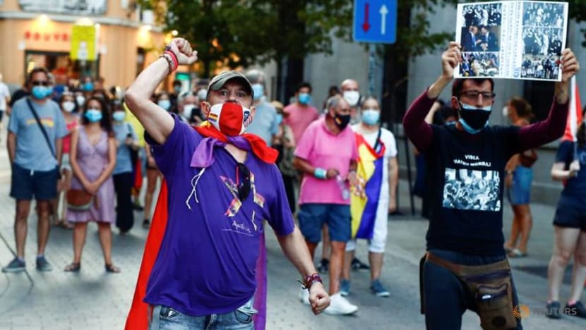 Protesters call for end to Spanish monarchy after former king's exit Protesters call for end to Spanish monarchy after former king's exit