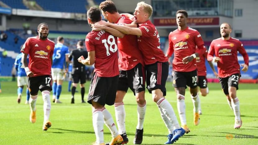 Penalty awards help Everton and United, Chelsea fight back Penalty awards help Everton and United, Chelsea fight back