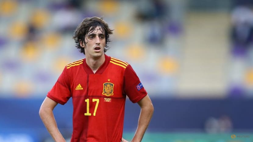 Gil replaces Llorente in Spain squad Gil replaces Llorente in Spain squad