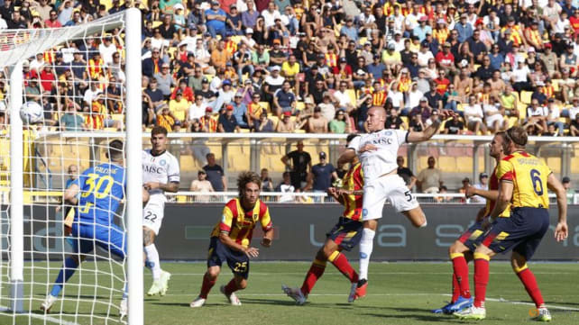Napoli keep on climbing table with 4-0 win at Lecce
