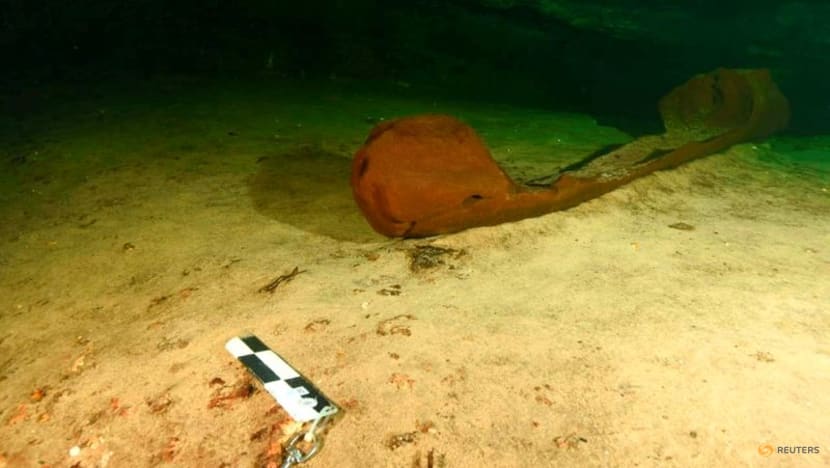 Rare, ancient Maya canoe found in Mexico's Yucatan Rare, ancient Maya canoe found in Mexico's Yucatan
