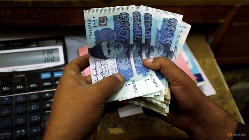 Explainer-How worried should we be about Pakistan's economy? Explainer-How worried should we be about Pakistan's economy?