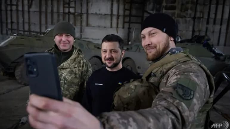 Rusia bedil bangunan kediaman sejurus sebelum Presiden Zelenskyy umum lawat markas tentera