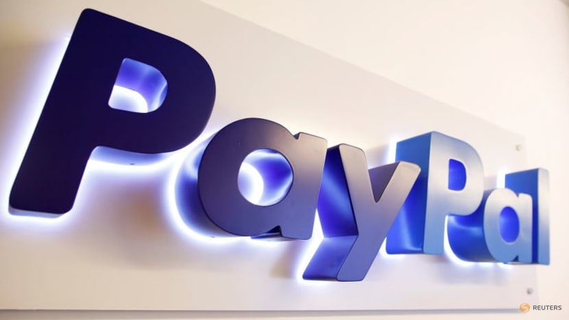 PayPal scraps late fees for buy now, pay later purchases PayPal scraps late fees for buy now, pay later purchases