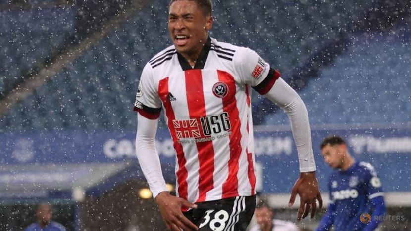Soccer-Teenager Jebbison seals Sheff Utd win at Everton on first Premier League start Soccer-Teenager Jebbison seals Sheff Utd win at Everton on first Premier League start