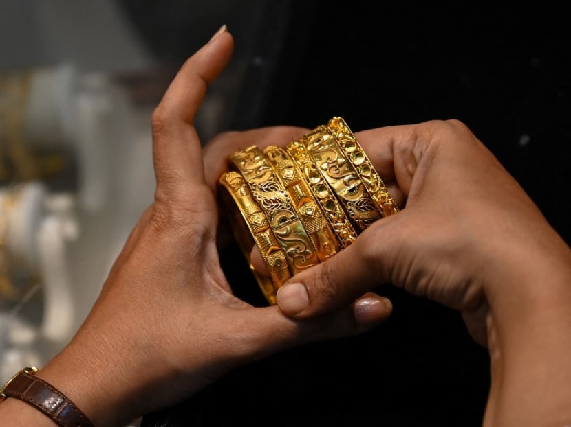 Sell gold bracelet hot sale