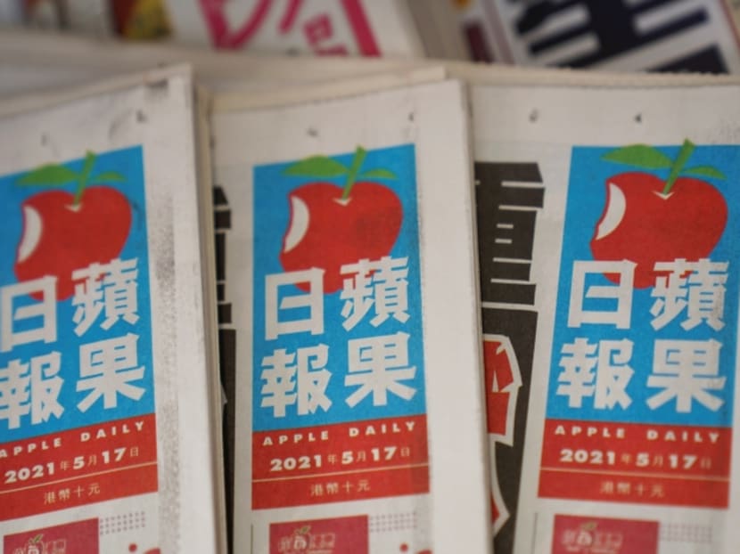 HK's Apple Daily newsroom raided by 500 officers over national security law HK's Apple Daily newsroom raided by 500 officers over national security law