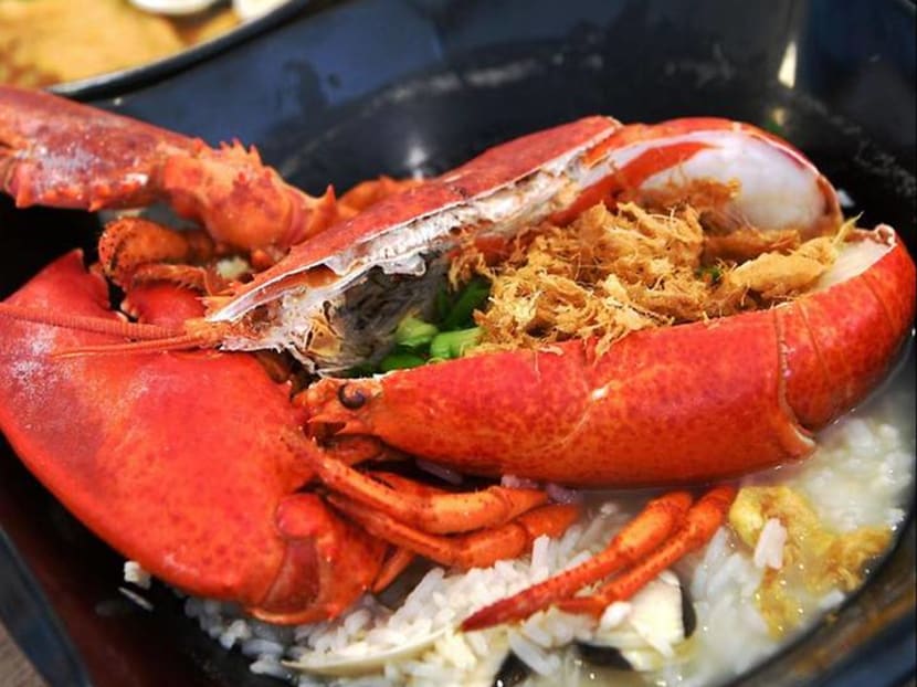 Chew Chor Meng Opens Hawker Stall Selling 4.50 Lala & 16 Lobster Pao