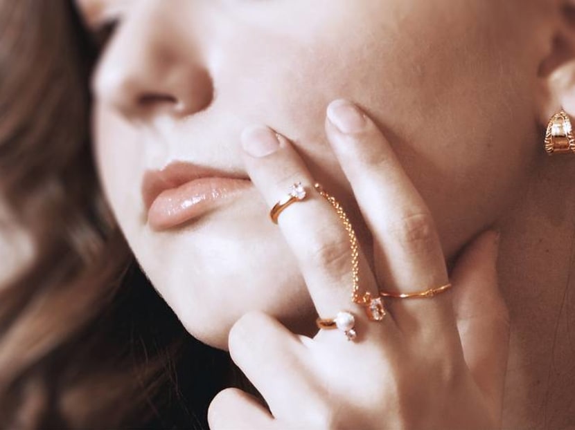 Here’s why certain types of jewellery can cause your sensitive skin to flare up Here’s why certain types of jewellery can cause your sensitive skin to flare up