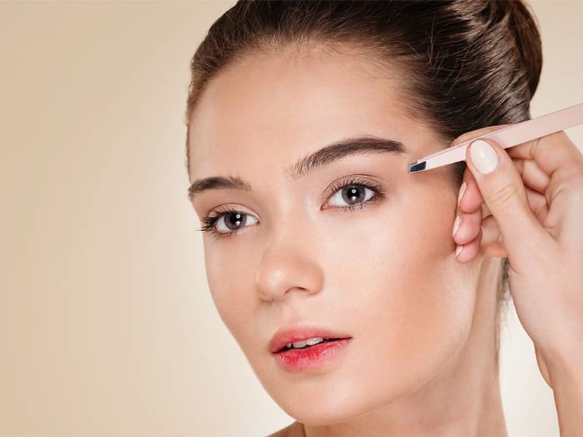 How to groom your eyebrows like a pro when you’re at home