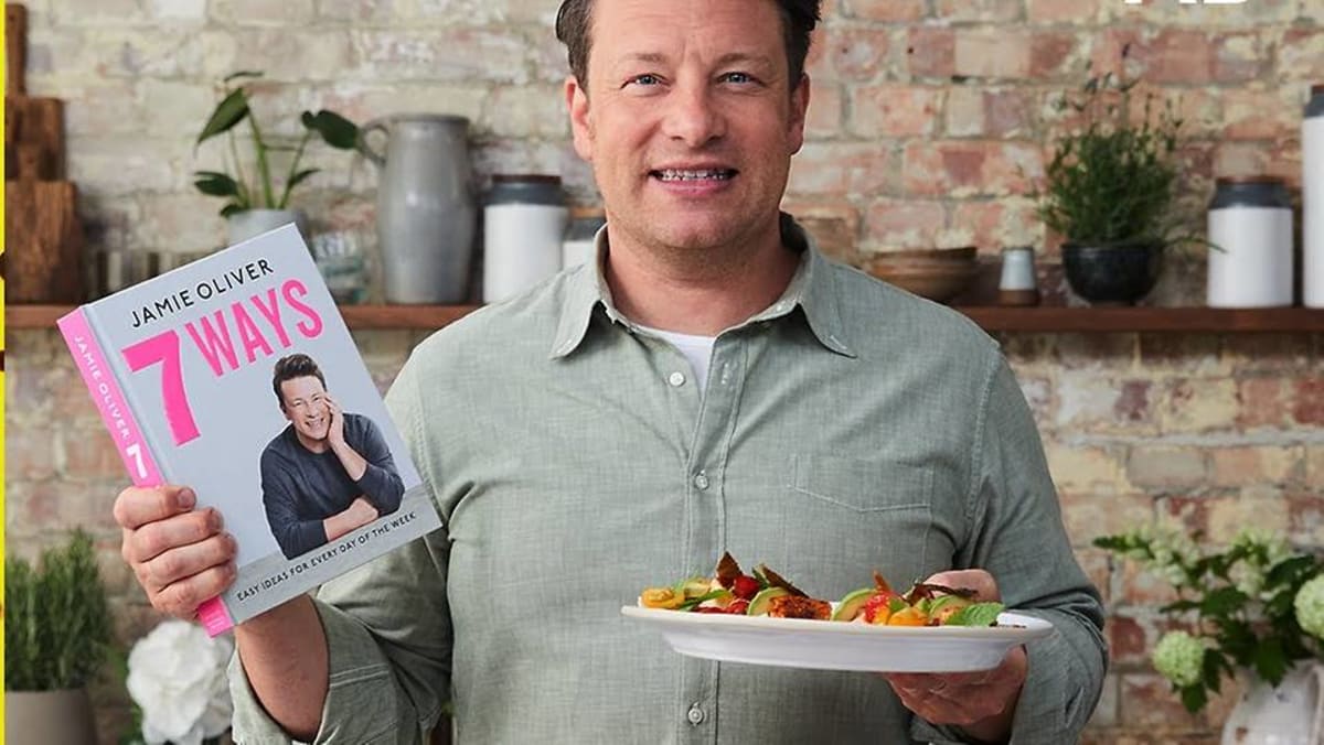 jamie-oliver-wants-you-to-cook-not-dial-for-food-with-new-book