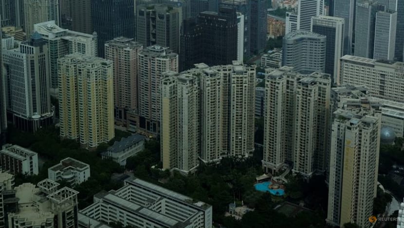 Guangzhou permits huge house price cuts, first among China's biggest cities