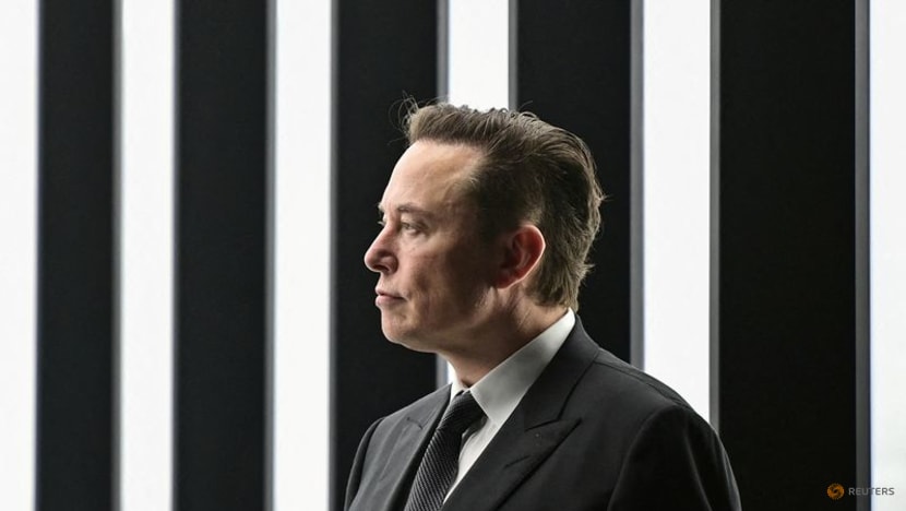 Elon Musk giving 'serious thought' to build a new social media platform Elon Musk giving 'serious thought' to build a new social media platform