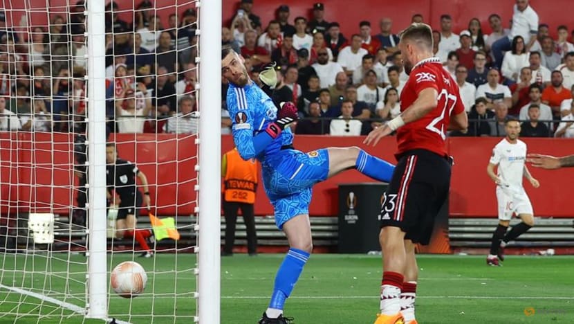 Slick Sevilla punish slapdash Man United to ease into Europa semis